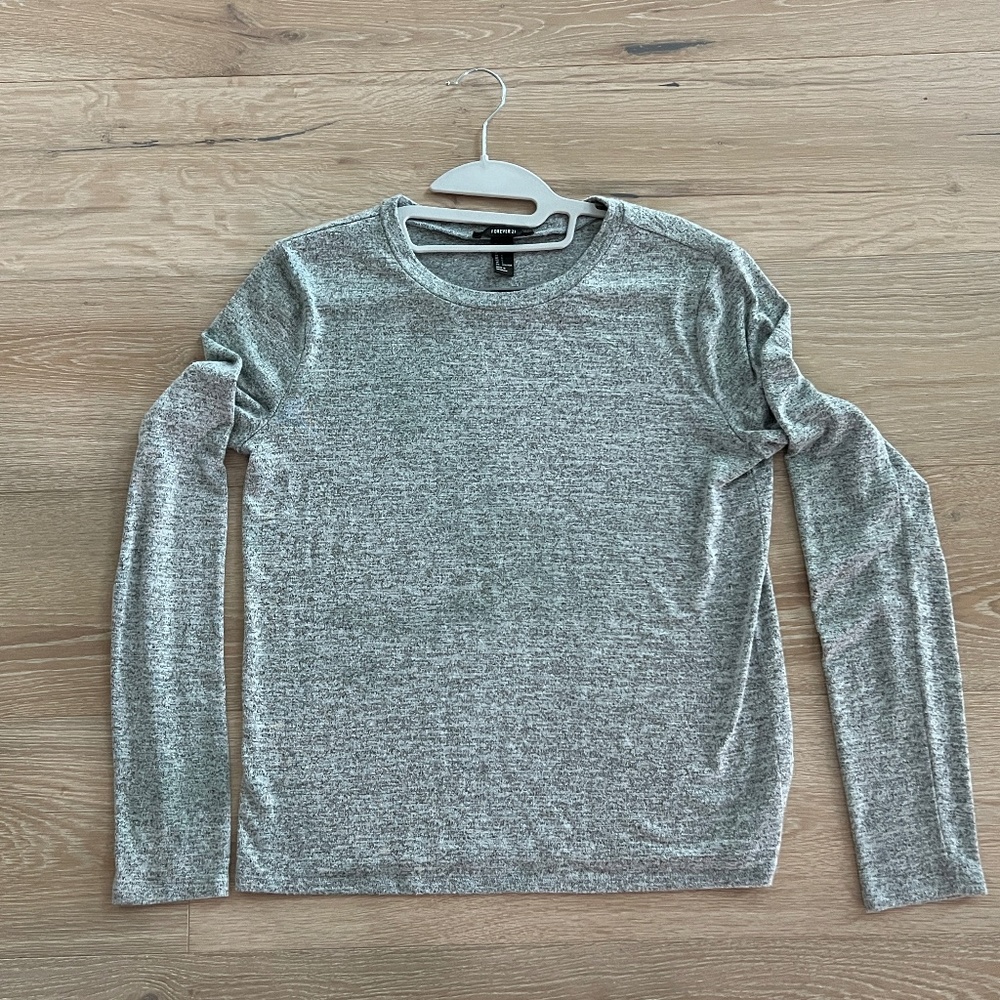 Forever 21 Gray Melange Long Sleeve Crew Neck Sweater Tee Womens Large
